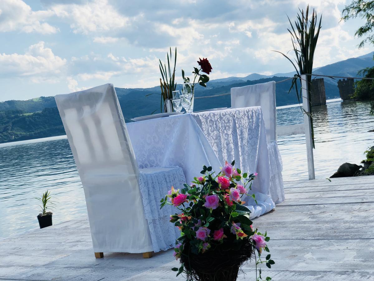 Dream Tricule Villa Svinita Luaran gambar